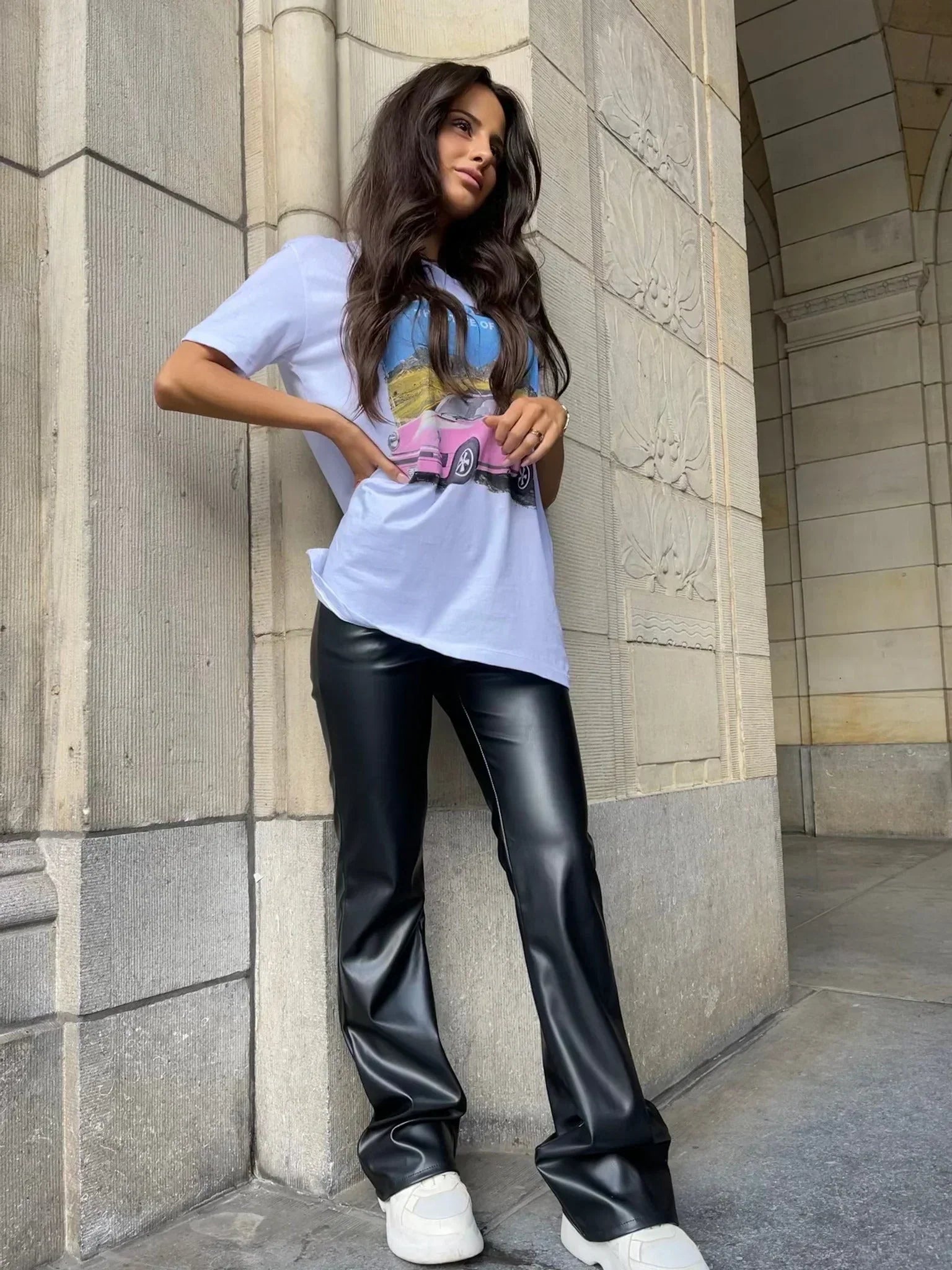 Vegan Leren Broek met Hoge Taille en Licht Uitlopende Pijpen